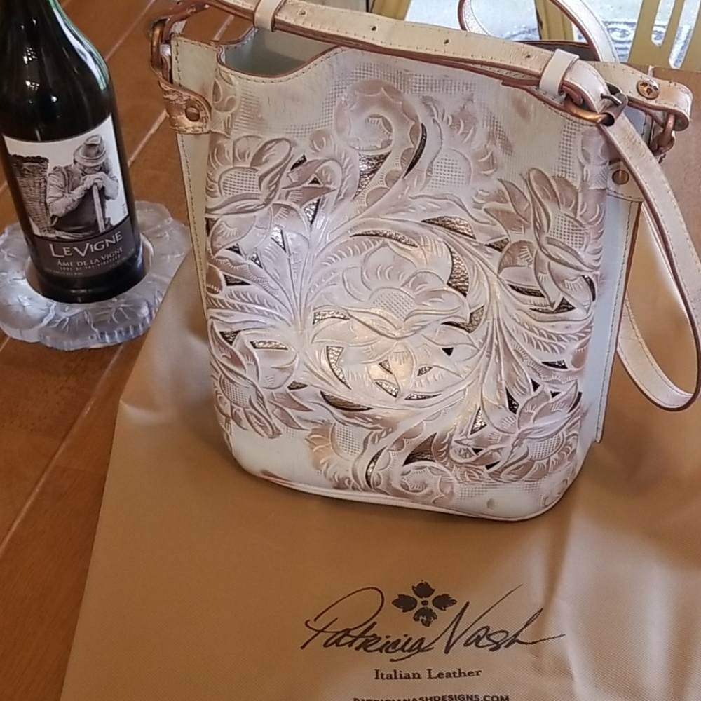 Patricia Nash handbag tooled leather.